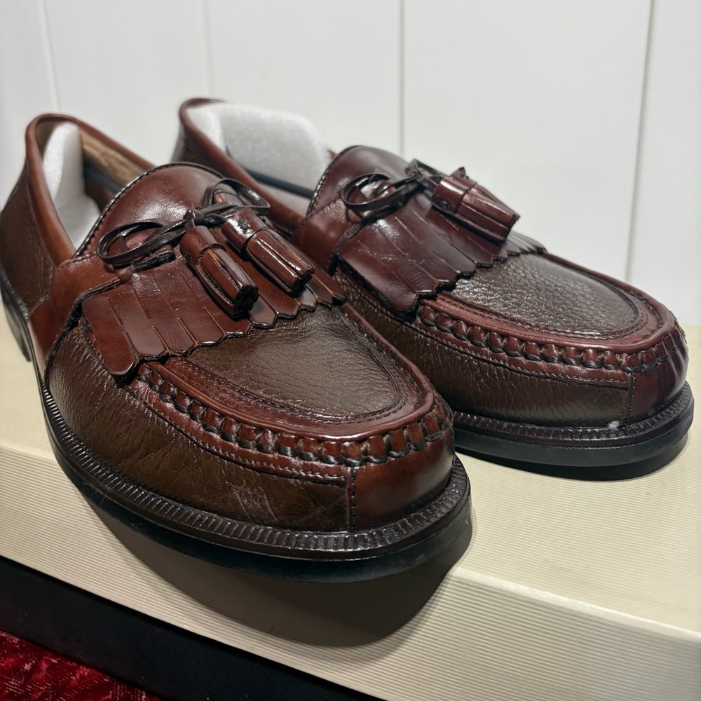 Florsheim Mens brown dress shoes size 11